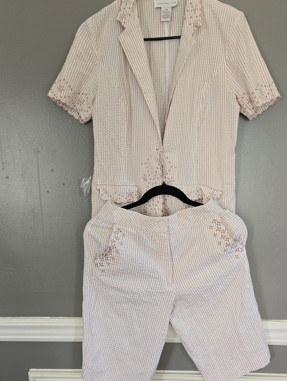 St. John Collection Blush-Striated Short Sleeve Jacket & Capris Set